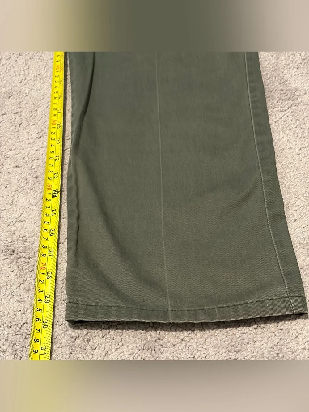 Dockers Men’s Size 34x30 Green Khaki Flat Front Straight Fit Preppy Pants